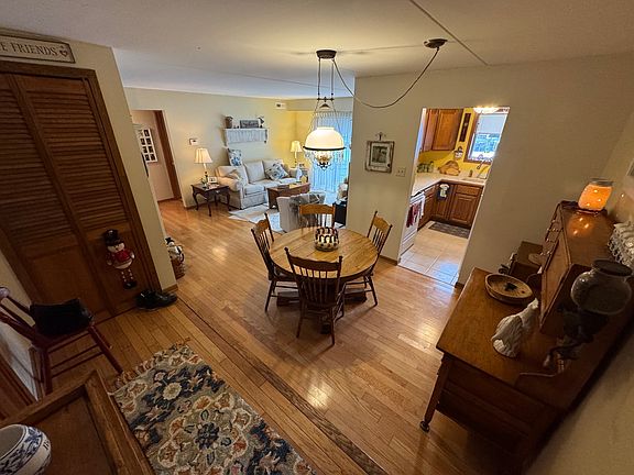 3rd image of 5219 James Ln APT 1604