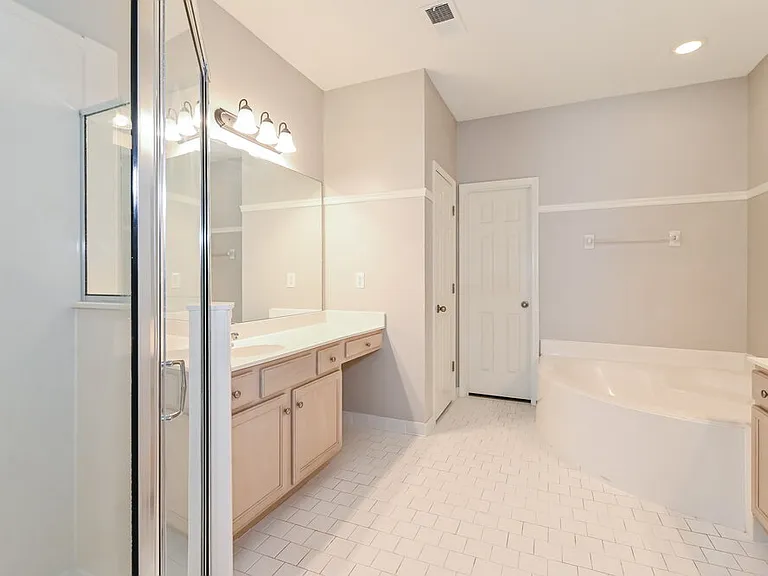 8730 Eagle View Dr — Photo 13