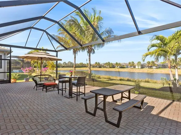 11528 Jacaranda DR, NAPLES, FL 34120