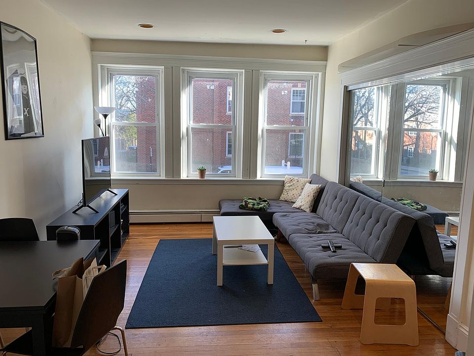 1st image of 94 Pleasant St APT 2M