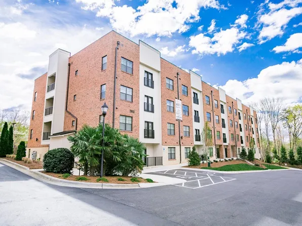 2918 North at Winstead Commons, 2918 Martinsville Rd #307, Greensboro, NC 27408