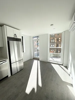 Rented by Compass | media 32