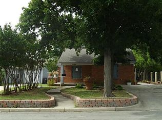5729 Curzon Ave, Fort Worth, TX 76107