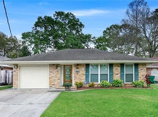 8721 Carriage Rd, River Ridge, LA 70123