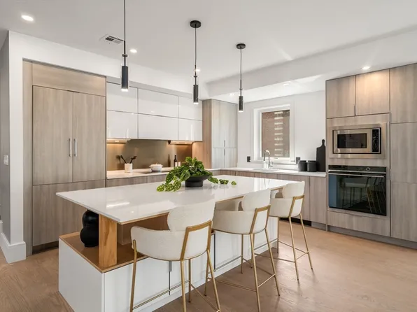 31 Evergreen St #2, Jamaica Plain, MA 02130