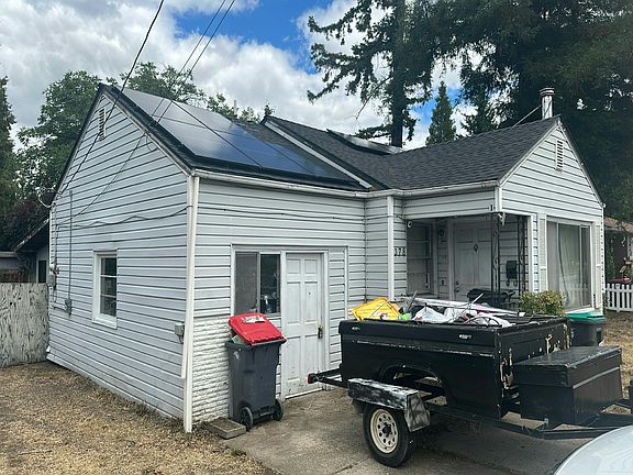 3rd image of 378 W Stewart Ave