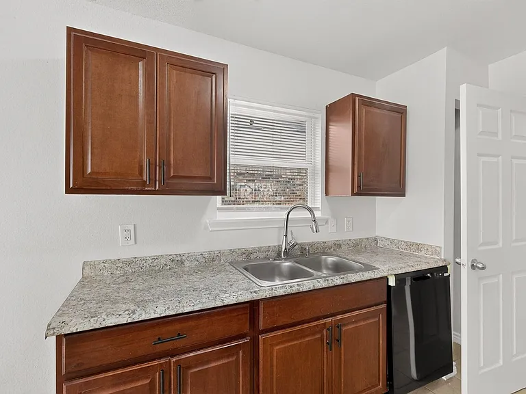 5620 Norris St — Photo 15