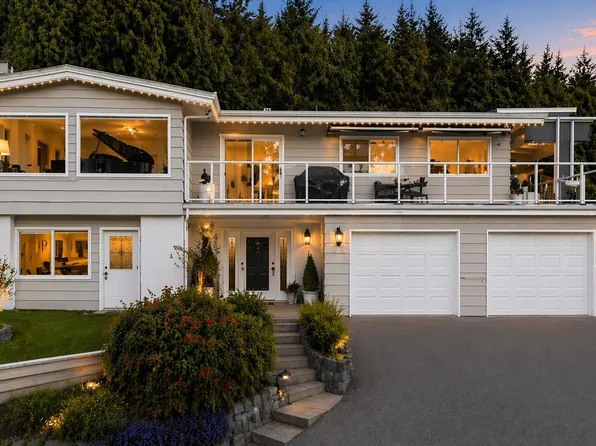 668 Alpine Ct, North Vancouver, BC V7R 2L8