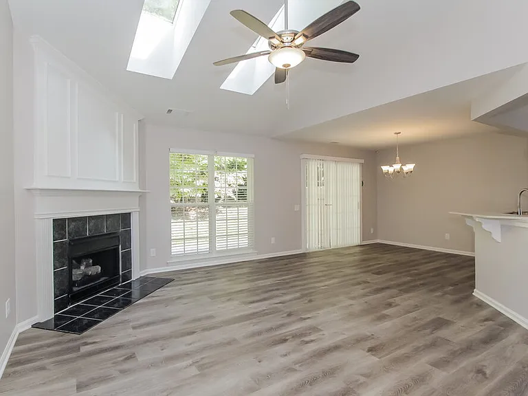 1506 Rumstone Ln — Photo 6