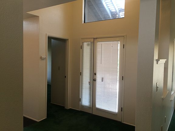 3rd image of 7131 Hanover Cir