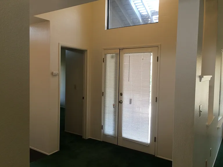 7131 Hanover Cir — Photo 3