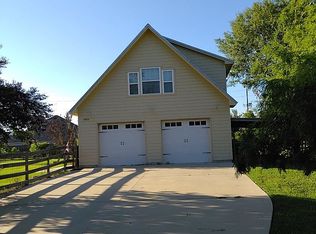 1956 Huntsman St, Orange, TX 77632