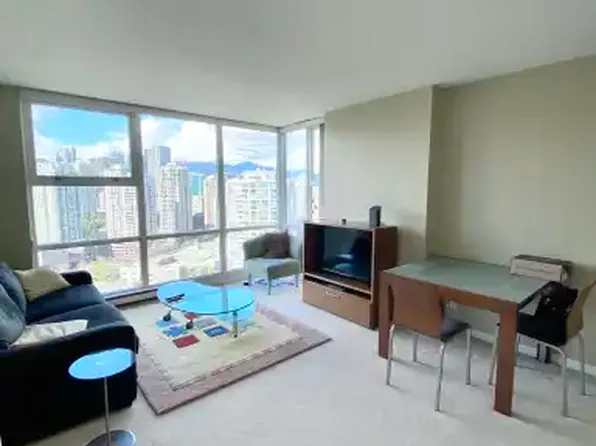 193 Aquarius Mews #3205, Vancouver, BC V6Z 2Z2
