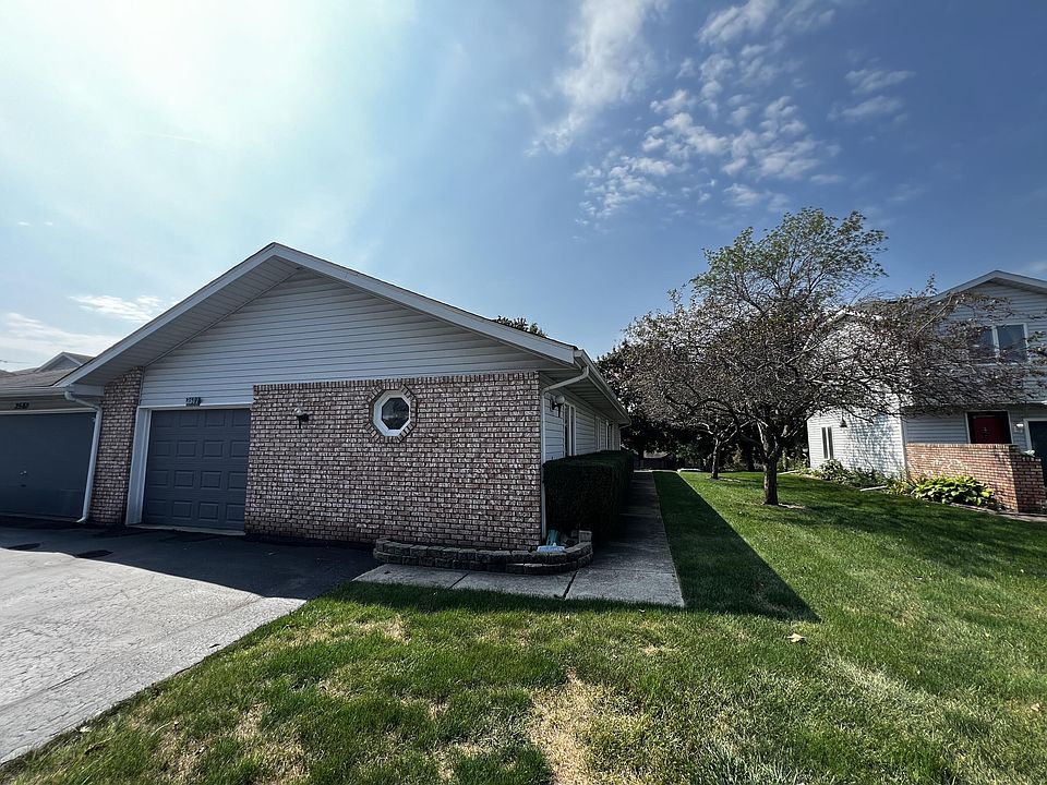 1st image of 2581 Brookwood Dr