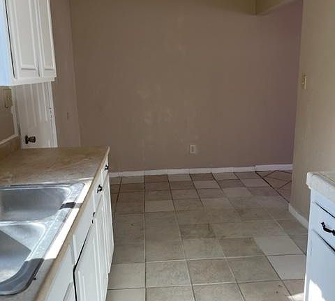 5th image of 1311 Oregon St APT B