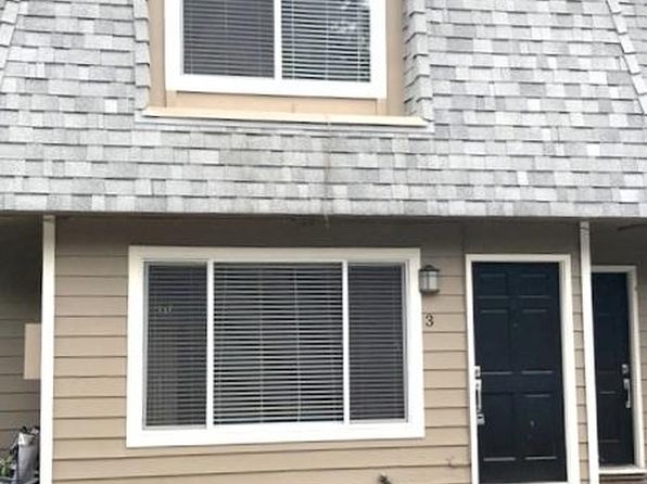 19202 SE River Rd APT 3