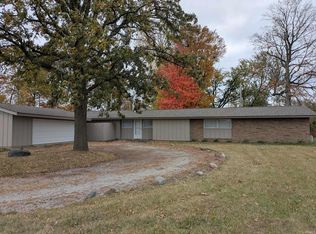 217 W Washington Center Rd, Fort Wayne, IN 46825