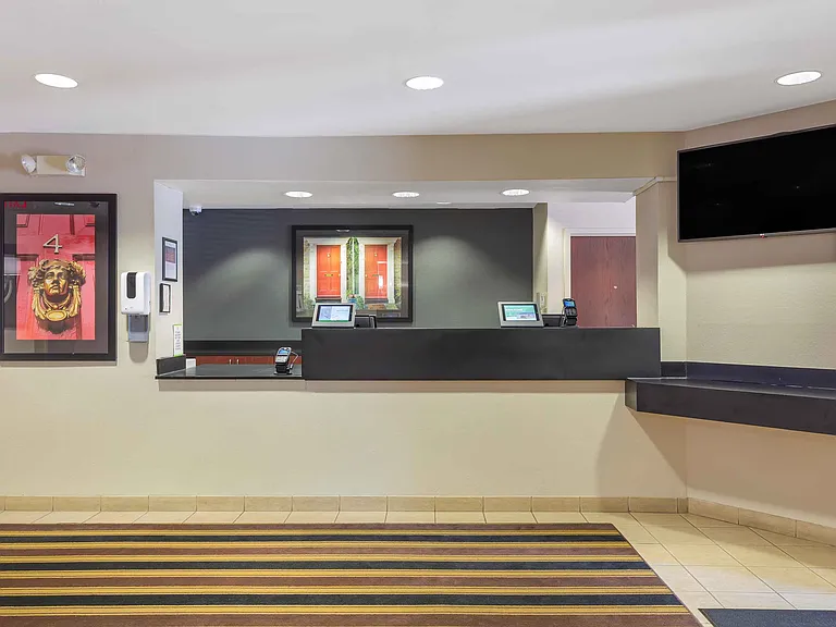 Lobby and Guest Check-in