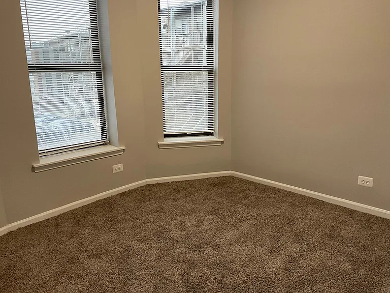 6209 S Greenwood Ave #203 — Photo 14