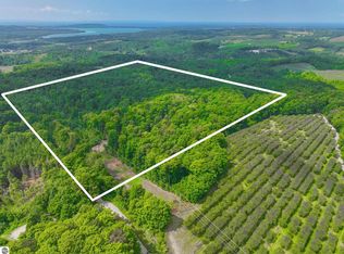 E Bahle Rd, Suttons Bay, MI 49682