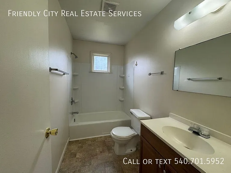 421 S Main St — Photo 9