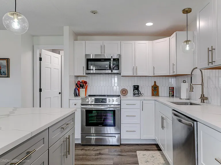 66 Girard Ave #423 — Photo 11
