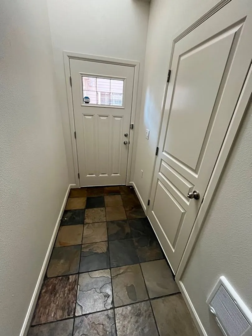 10308 SW Hollyridge Lane ~ Beautiful West Slope Tri-Level Condo — Photo 3