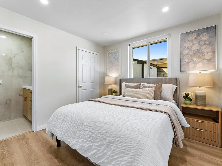 16932 Edgewater Ln — Photo 12