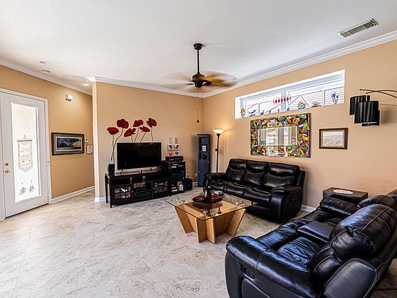 3rd image of 863 SW Munjack Cir