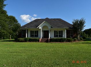 800 Sharon Moss Rd, Laurel, MS 39443