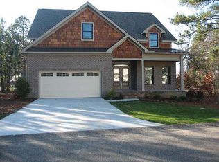 19 Lochwinnock Ln, Southern Pines, NC 28387