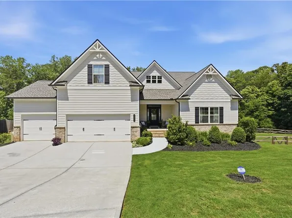 281 Charlotte Dr, Hoschton, GA 30548