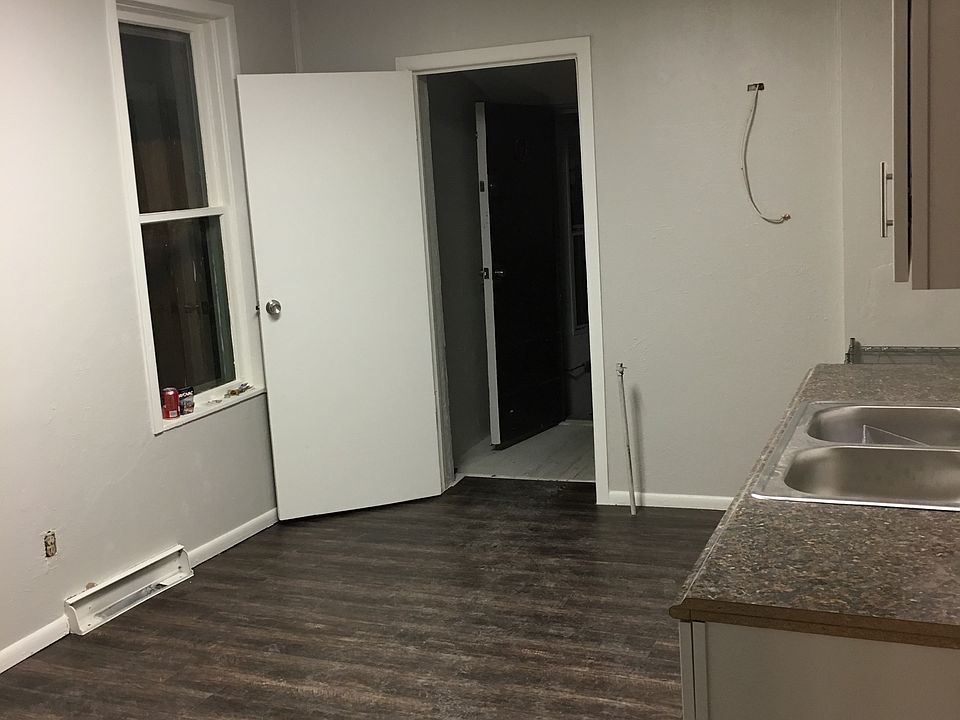 2nd image of 3316 Newton St