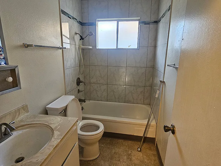 1814 V St #2 — Photo 28