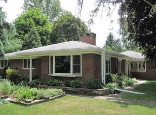 2057 Raby Rd, Haslett, MI 48840