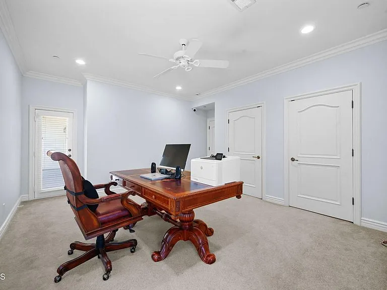 3263 New York Dr — Photo 30