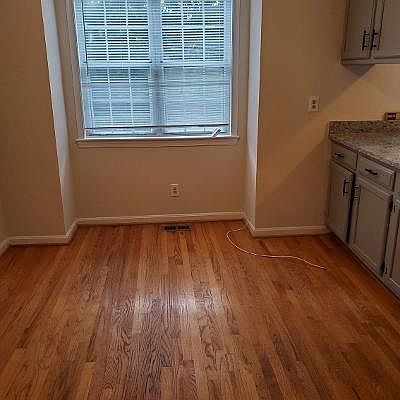 4th image of 1232 N Vernon St