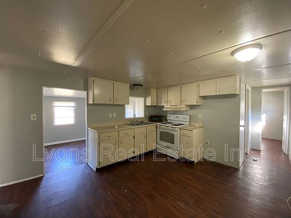 3rd image of 8219 McDaniel Dr