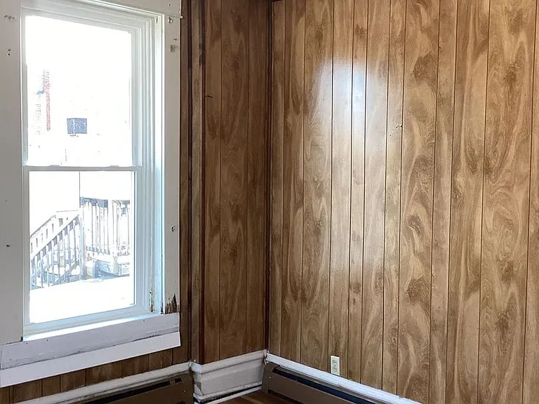 31 W King St — Photo 11