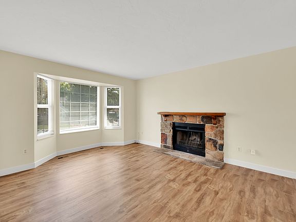 4th image of 2432 W Harvey Heights Cir