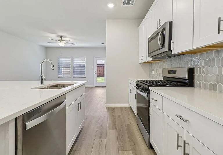 5907 Belchamp Dr — Photo 8