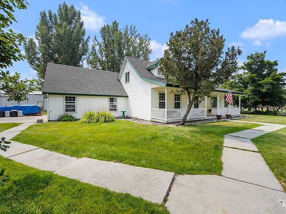 2nd image of 1515 Laurel Cir