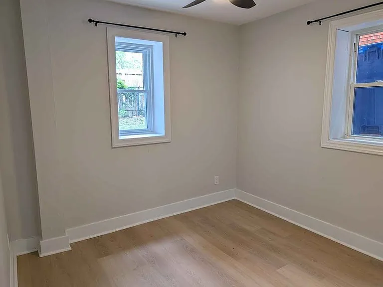 714 Elliott St — Photo 24
