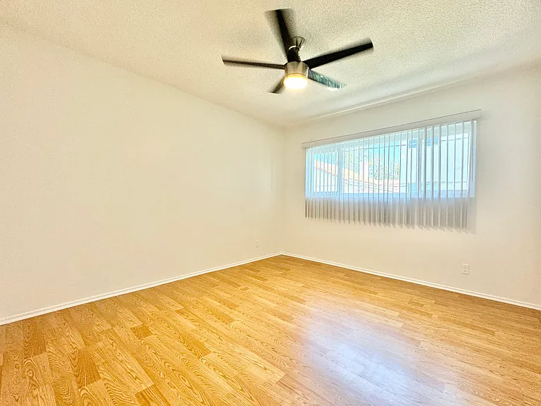 930 S Shenandoah St #8 — Photo 10