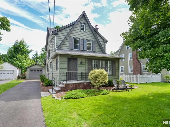 570 Shelton Rd, Ridgewood, NJ 07450