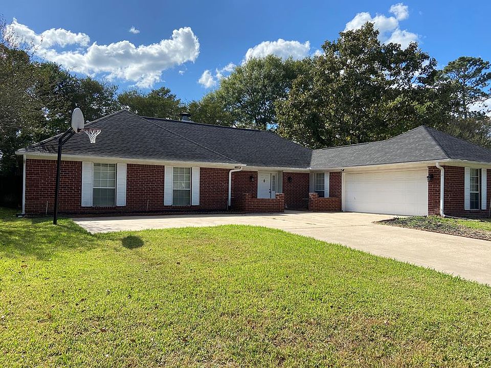1st image of 608 Augusta Dr