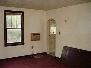 3rd image of 1164 McKnight Dr