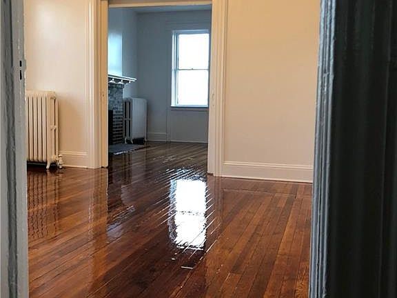 5th image of 167 Voss Ave