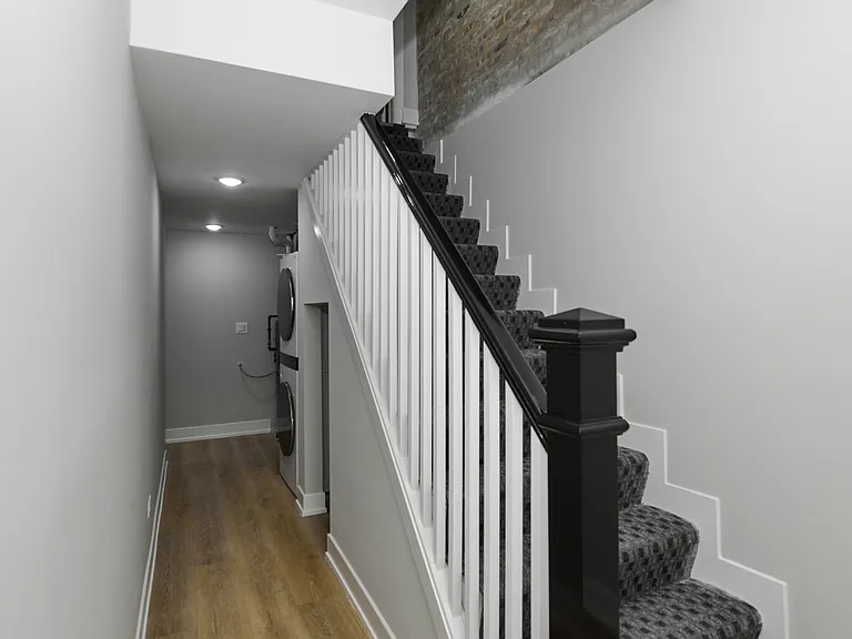 2158 W 18th St #1 — Photo 15