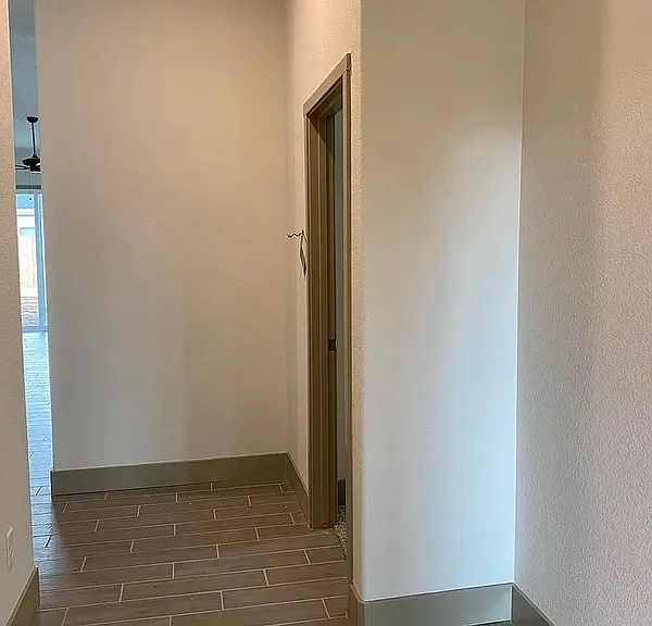 2467 Valverde Dr — Photo 29
